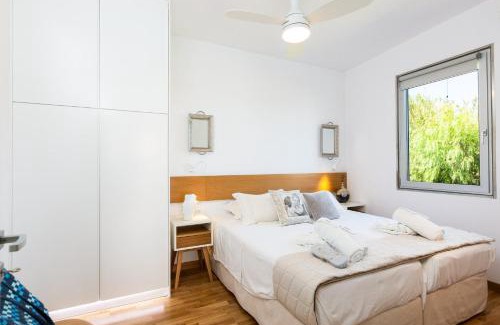 Pigianos Kampos Villa | Extraordinary Rethymno Villa Villa Hantengu 3 Bedrooms Beach Front Private Outdoor Swimming Pool And Hot Tub Pigianos Kampos