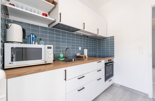 Quartier du Port Apartment | Extraordinary View on Port and Castle Hill - 1 Bdr & Parking