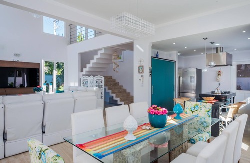 Praia de Barequecaba House | Exuberant Beach Mansion - SAO015