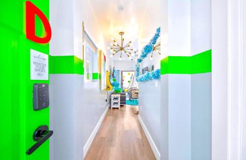 North Hollywood Apartment | F- Poppin NoHo Pad- HotTub, 2-Units, 15m U-Studios