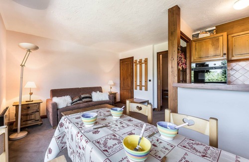 Le Planellet Apartment | F1 4 PERS ON THE TRACKS AND ON THE GOLF COURSE. MEGEVE MONT D'ARBOIS.(MINI 1 WEEK)