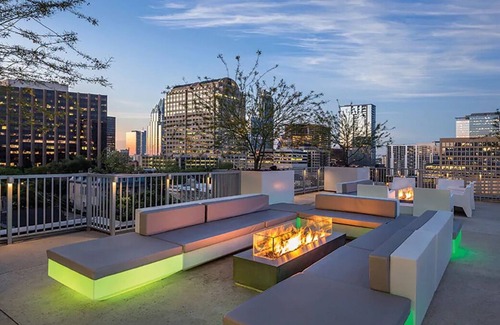 West End Resort | F1 Austin 2023 Resort Suite Downtown Austin.