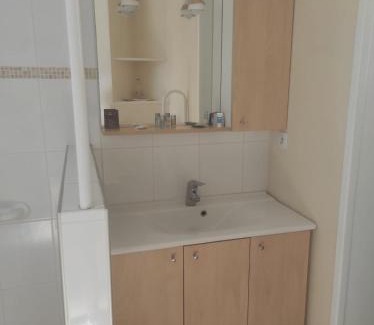 Saint-Lo Apartment | F1 Chez Ademax