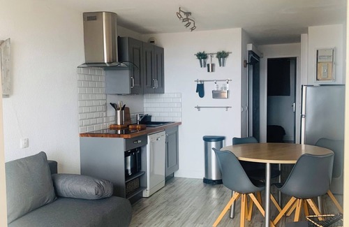 Theoule-Superieur Apartment | F2 beautiful air-conditioned sea view in theoule sur mer alpes maritimes