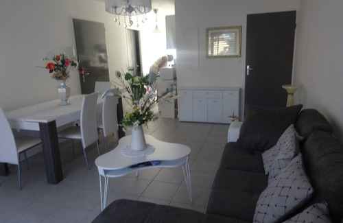 Dax Apartment | F2 in Residence with swimming pool, caretaker and parking
