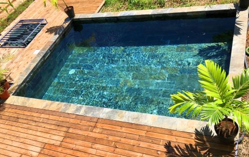 Tartane Apartment | F2 Ixora - spa - piscine - vue mer - 9 min de la plage - Ti Zwézo Paradi