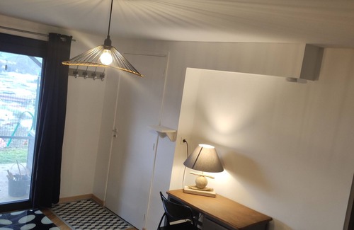 Brives-Charensac Apartment | F2 KING SIZE BED WITH EXTERIOR 2KM FROM PUY EN VELAY