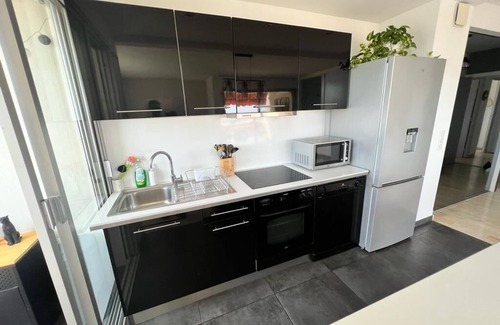 Antibes Apartment | F3 apartment with swimming pool, tennis court and sea view