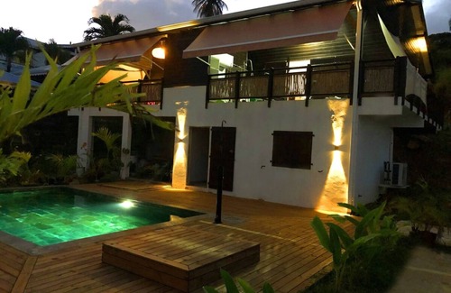 Tartane House | F3 Hibiscus - vue mer - Piscine Chauffée - 9 min de la mer