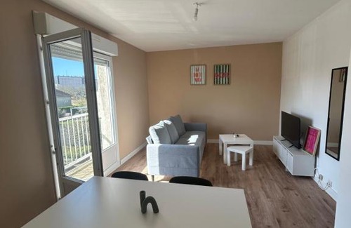 Barriere Saint Marc Apartment | F4 lumineux proche Gare et centre ville