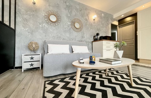 Quartier Exposition-Bajatiere Apartment | #F7 | The contemporary ⚙️| 6 sleeps | Wifi, tramway