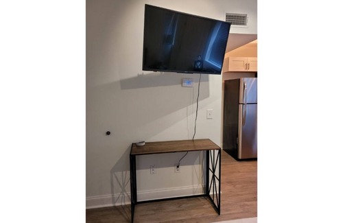 Greater Belhaven Apartment | FAB Studio Near Capitol, Hospitals, & Fair Grounds