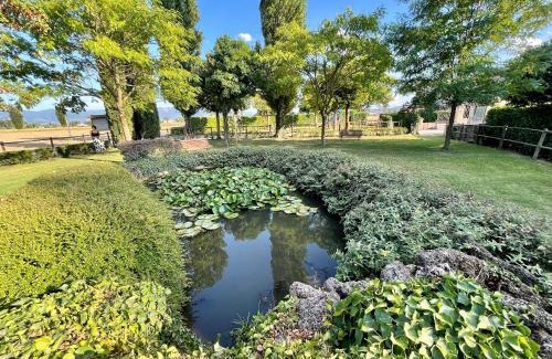 Limiti Villa | Fab villa with fenced pool, huge grounds, meditation park, child activity park