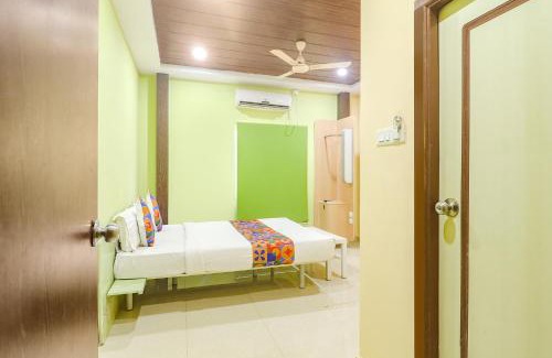 Jubilee Hills Hotel | FabExpress Airport Stay Inn - Nr Hyderabad International Airport, Shamshabad