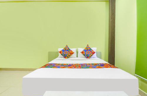 Jubilee Hills Hotel | FabExpress Airport Stay Inn - Nr Hyderabad International Airport, Shamshabad