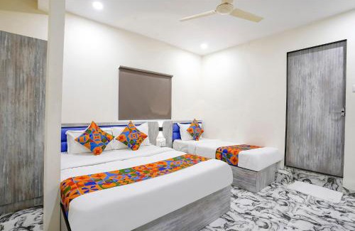 Jogeshwari West Hotel | FabExpress Good Luck Residency - Nr NESCO Exhibition Center