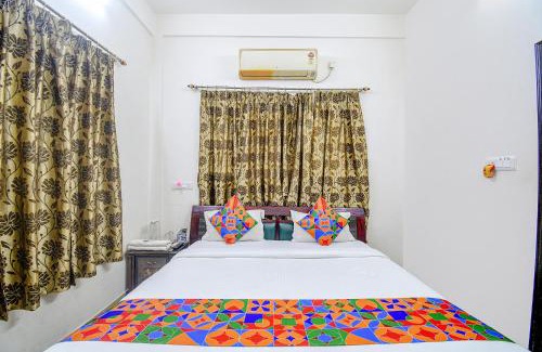 Sector II Hotel | FabExpress Moon Residency