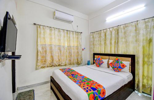 Sector II Hotel | FabExpress Moon Residency