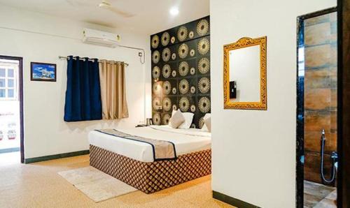Calangute Hotel | FabExpress Paroza Suites