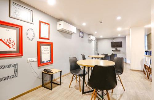 Delhi Hotel | FabExpress PP Residency