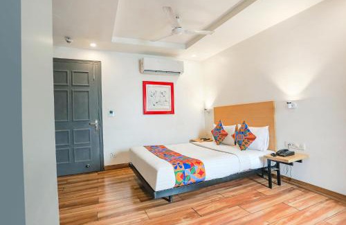 Delhi Hotel | FabExpress PP Residency