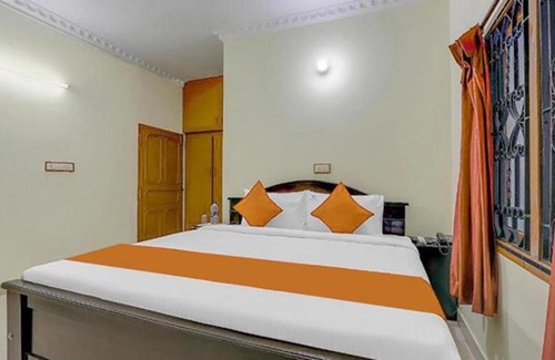 T Nagar Hotel | FabExpress Skyry Homestay