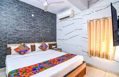 Sankrail Hotel | Fabexpress Subh Residency