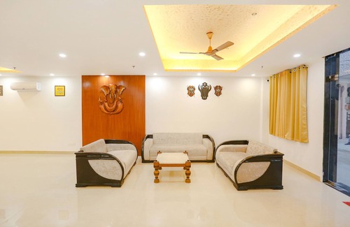 Dwarka Hotel | Fabexpress Taj Residency