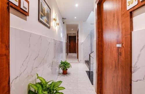 Khattalwada Hotel | FabExpress Utsav Residency - Nr Panvel Railway Station