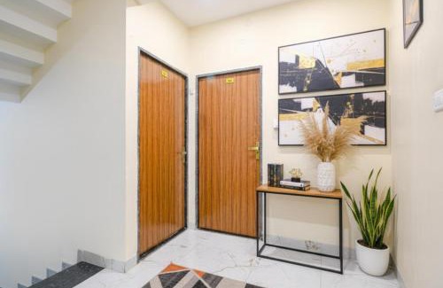 Rau Hotel | FabHotel Atharv