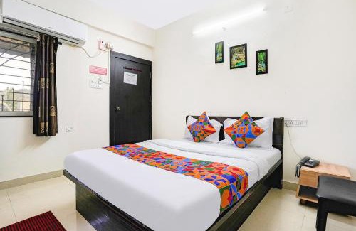 Pune Hotel | FabHotel Komfort Inn - Nr Twin Tower