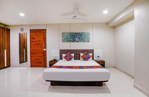 Surat Hotel | FabHotel La Victoria - Galaxy Circle