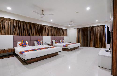 Surat Hotel | FabHotel La Victoria - Galaxy Circle
