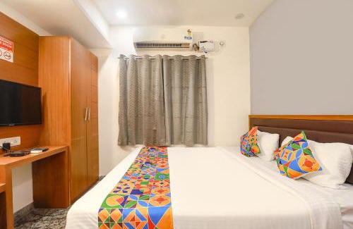 Chennai Hotel | FabHotel Lloyds Inn