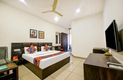Ludhiana Hotel | FabHotel Nanda Near Ludhiana Junction Railway Station