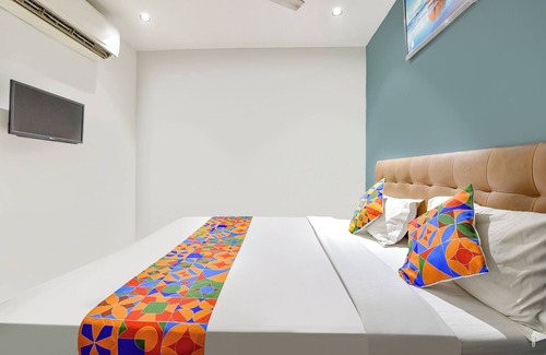 Udhna Hotel | Fabhotel Nidhivan