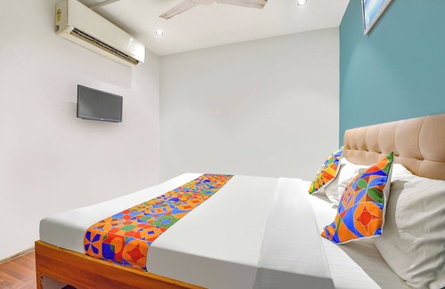 Udhna Hotel | Fabhotel Nidhivan