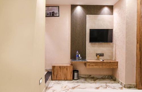 Krishnanagar Hotel | Fabhotel Prime Krishna Regency