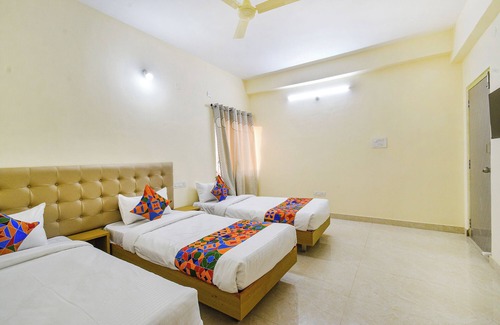 Gachibowli Hotel | Fabhotel Rk Suites