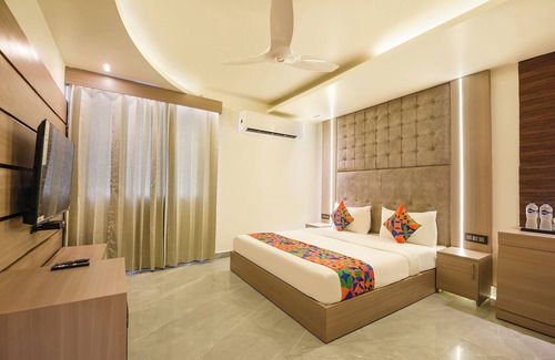 Faridabad Hotel | Fabhotel Ronald Inn