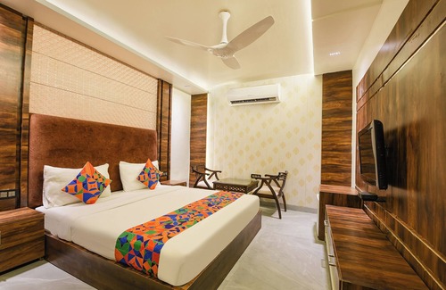 Faridabad Hotel | Fabhotel Ronald Inn