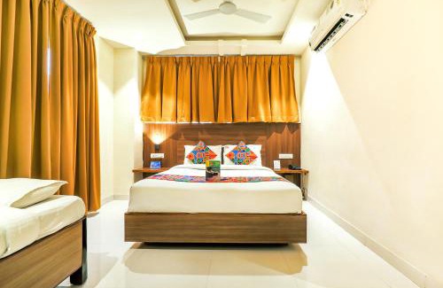 Vijayawada Hotel | FabHotel RR Grand - Next to Trendset Mall