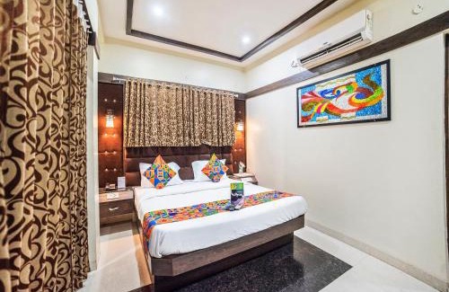 Indore Hotel | FabHotel Santoor Geeta Bhawan Square