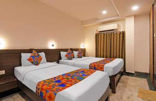 Taltala Hotel | FabHotel Sonargaon - Near park street