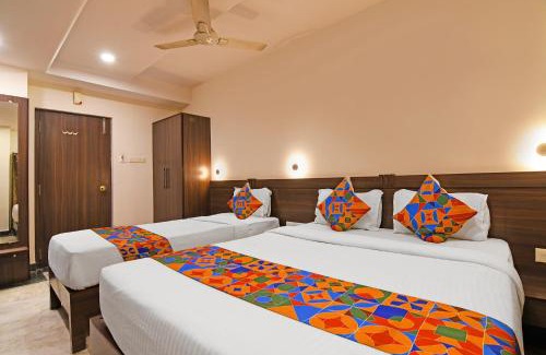 Taltala Hotel | FabHotel Sonargaon - Near park street