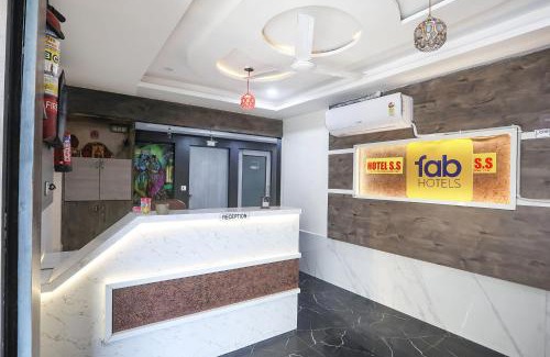 Chandkheda Hotel | FabHotel SS - Opp Vishwakarma Engineering College