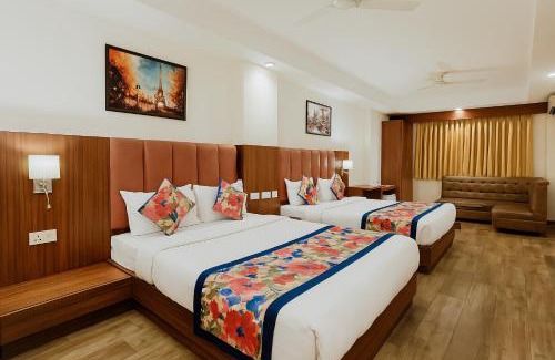Adarsh Nagar Hotel | FabHotel The Kailash Dev - Near Azadpur Metro
