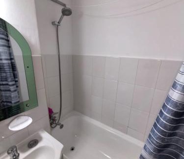 Falticeni Apartment | Fabian home central