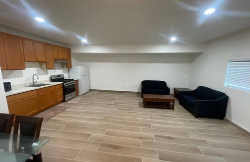 Hercules Apartment | Fabulous 1 bedroom apartment in Hercules