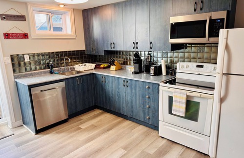Plateau Apartment | Fabulous 2-bedroom apartment with WiFi in charming Québec